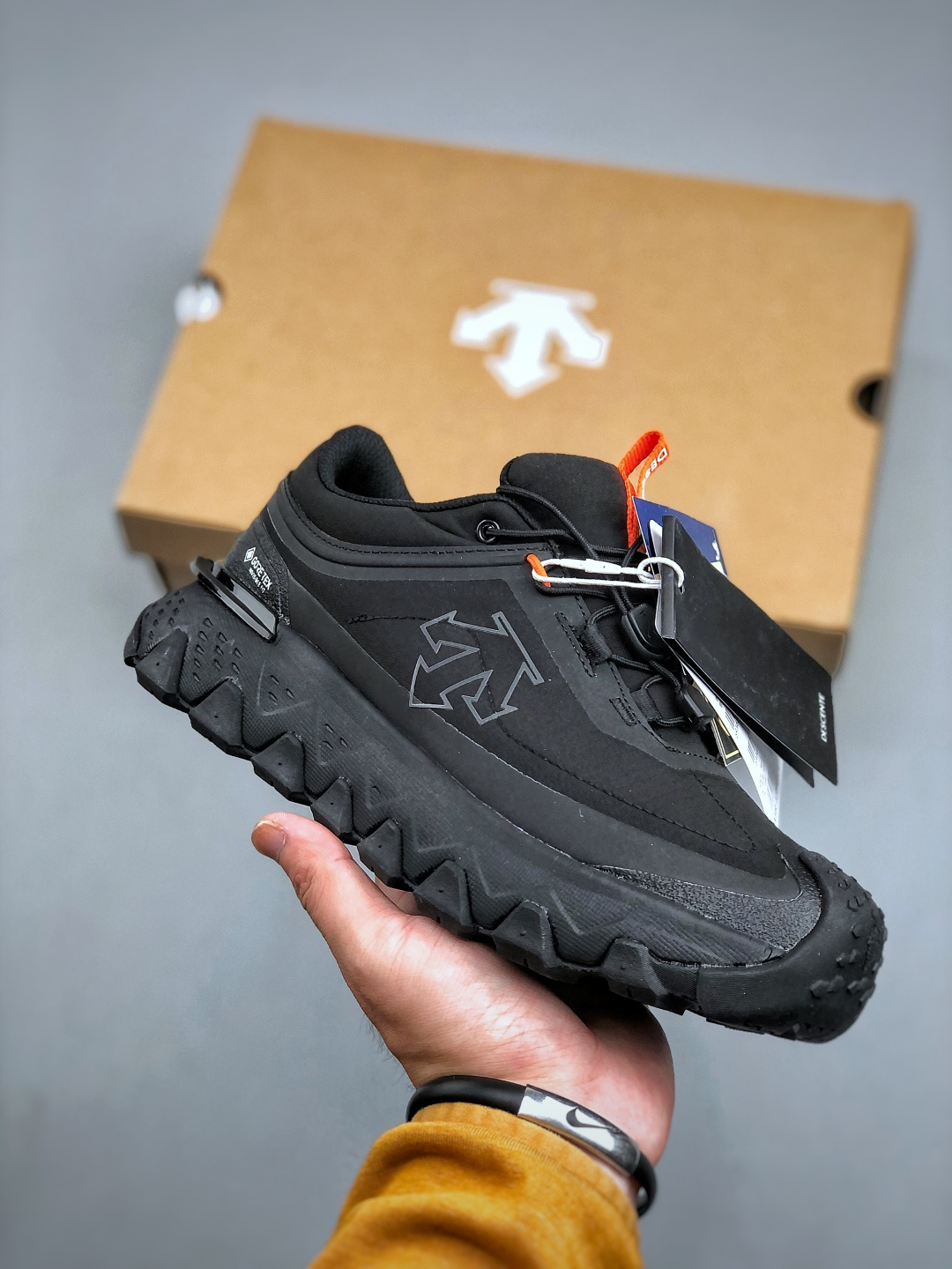 _d9s9sxtI9pjBJw771-SVPCNheIpTyV7Thg1A2oA