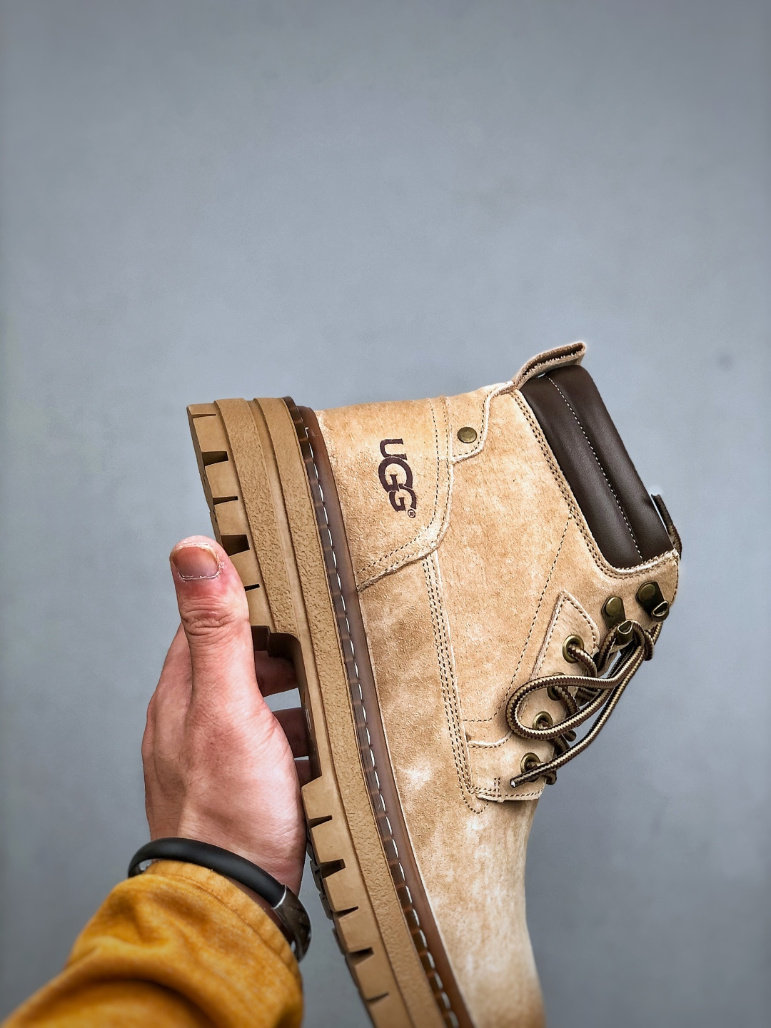 新货UGG 2025秋冬新品(内里加绒保暖)秋冬必备 男女同款户外中帮休闲马丁靴雪地靴系列 新货UGG 2025秋冬新品(内里加绒保暖)秋冬必备 男女同款户外中帮休闲马丁靴雪地靴系列