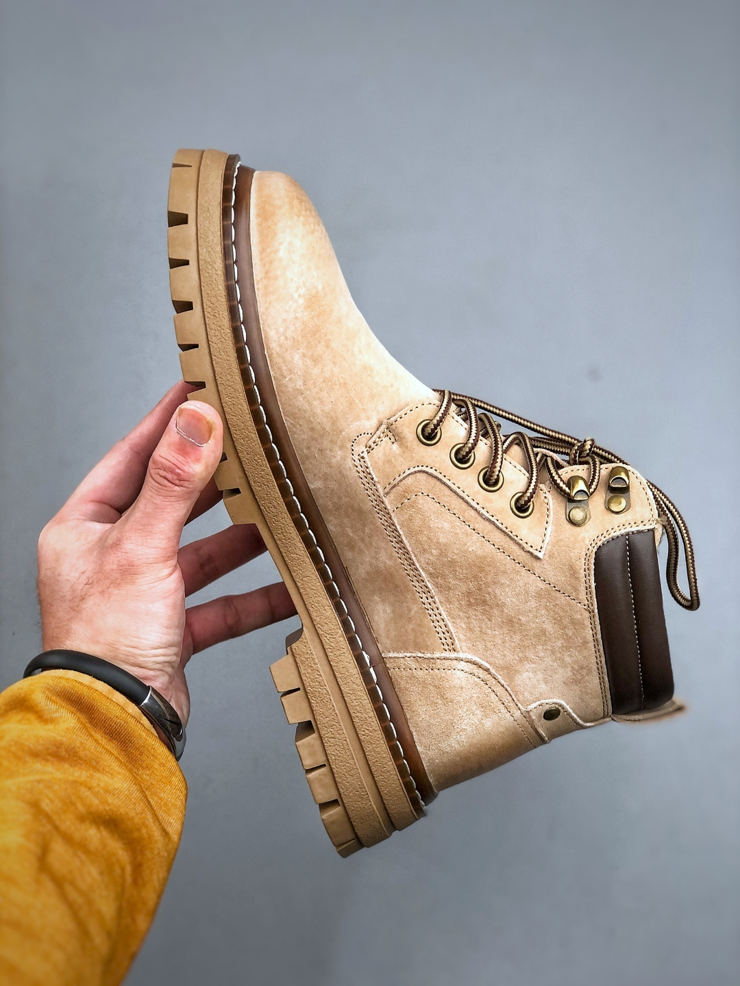 新货UGG 2025秋冬新品(内里加绒保暖)秋冬必备 男女同款户外中帮休闲马丁靴雪地靴系列 新货UGG 2025秋冬新品(内里加绒保暖)秋冬必备 男女同款户外中帮休闲马丁靴雪地靴系列