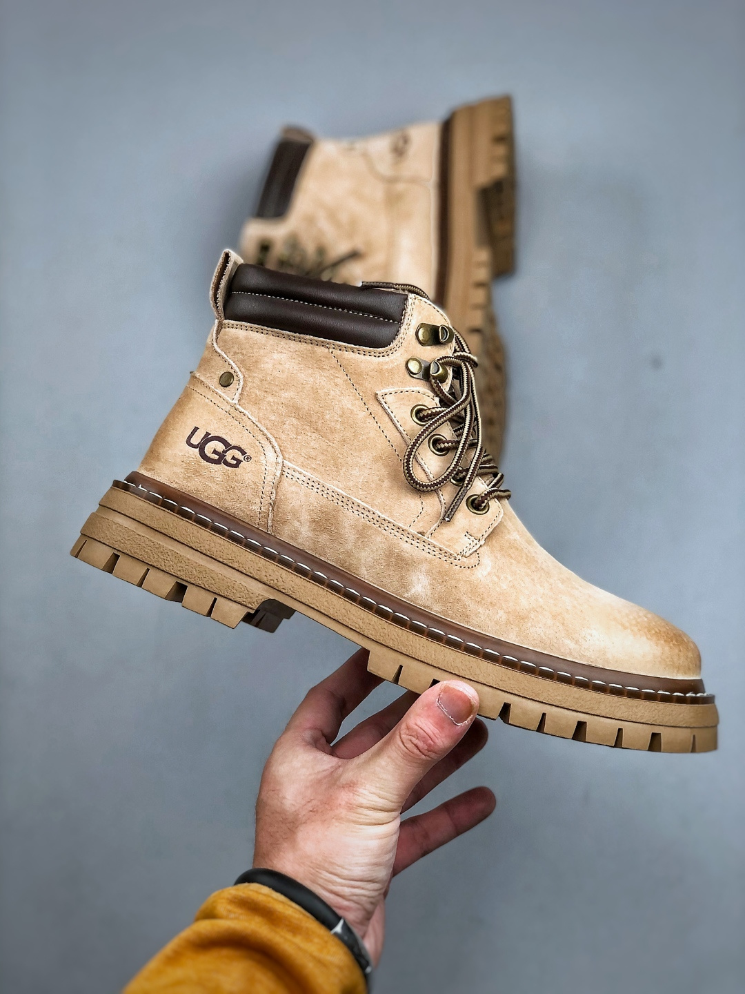 新货UGG 2025秋冬新品(内里加绒保暖)秋冬必备 男女同款户外中帮休闲马丁靴雪地靴系列 新货UGG 2025秋冬新品(内里加绒保暖)秋冬必备 男女同款户外中帮休闲马丁靴雪地靴系列