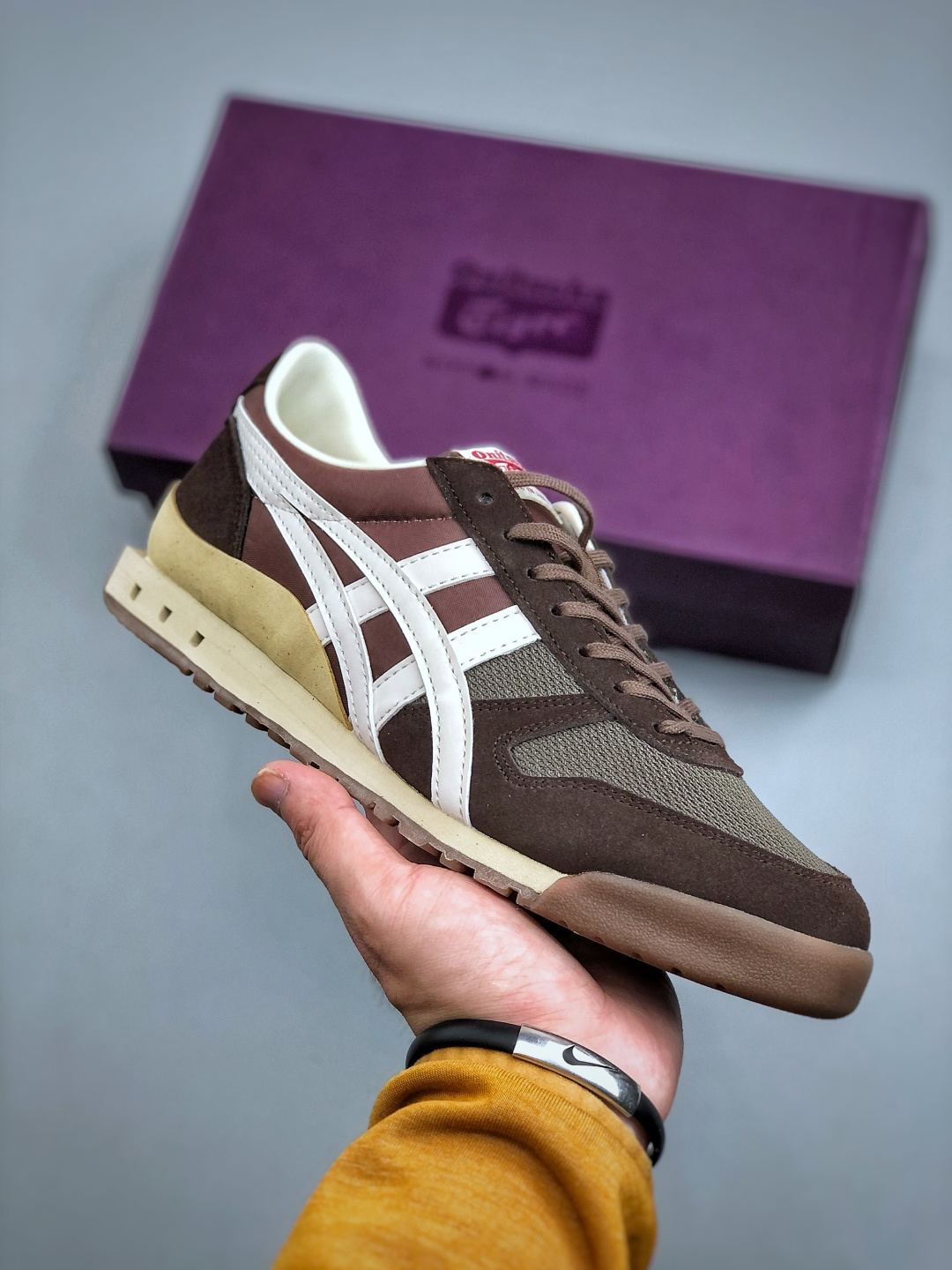 💰💰140 Onitsuka Tiger鬼塚虎 Ultimate 81 EX 塞拉诺系列低帮薄底复古休闲慢跑鞋 生活休闲鞋 货号:1183B536-201 尺码:36-45(半)