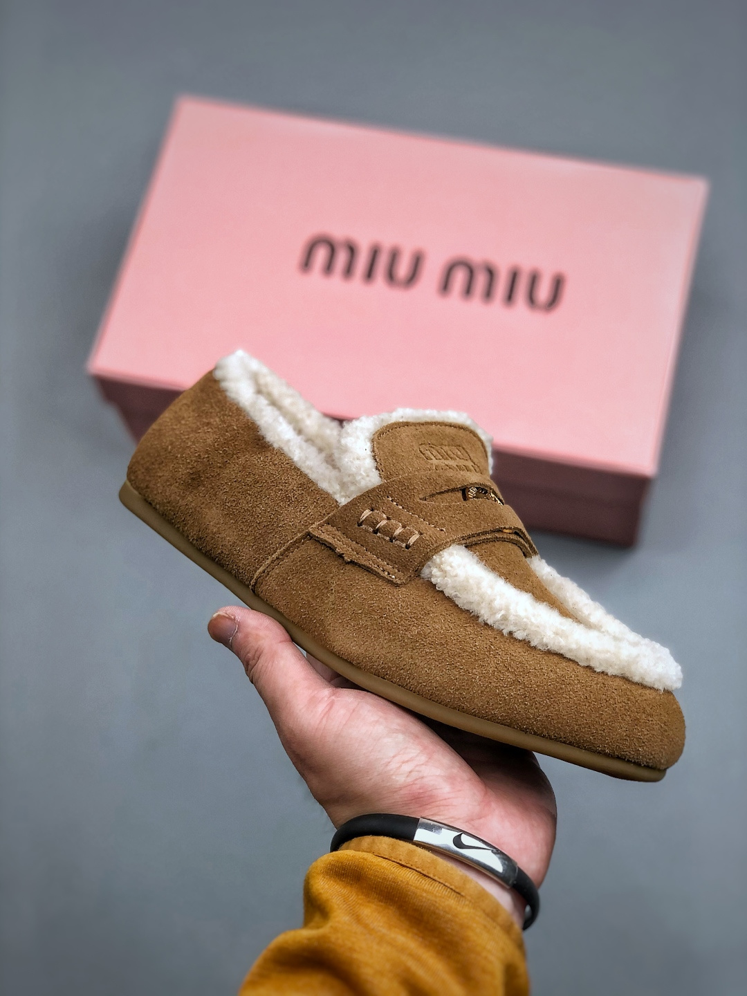 MiuMiu缪缪25秋冬驾车钱币款100%纯羊毛乐福豆豆鞋 走秀新款