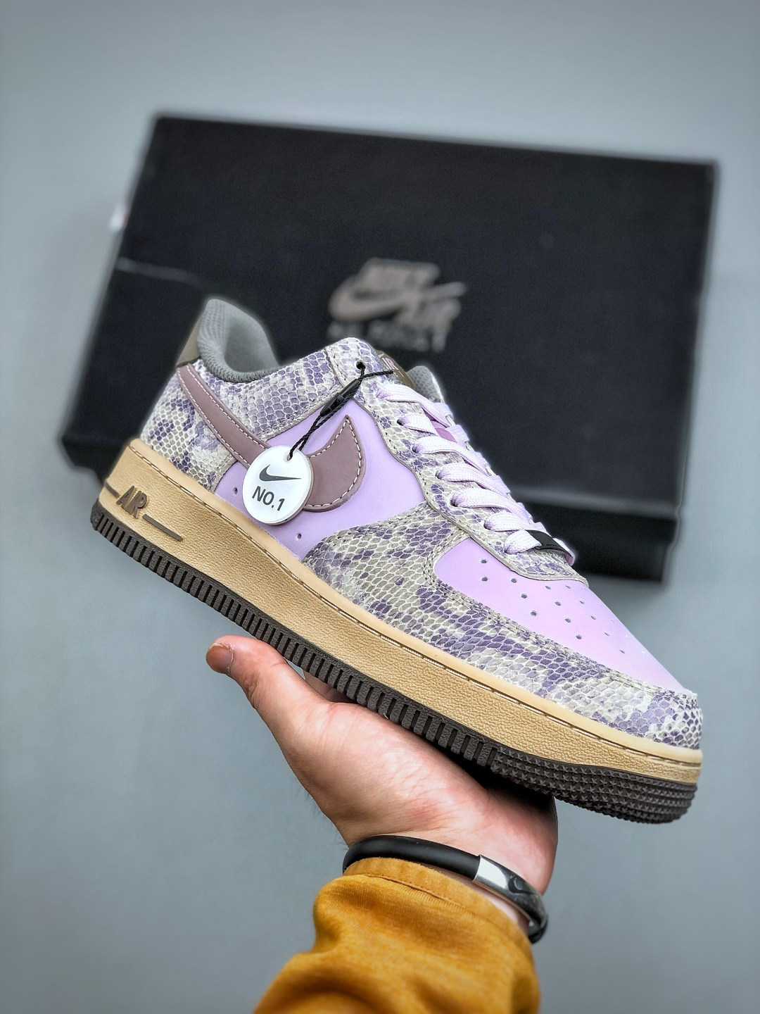 _ddv9sbbmIW_KiuxbbW5aNhOaAKIQFxzEty1a9OQ