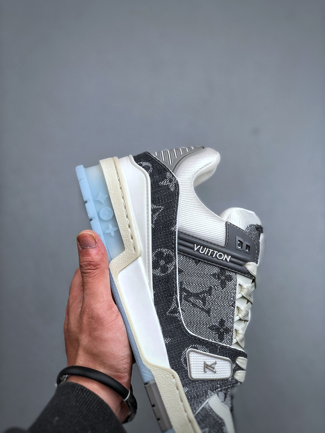 YS纯原广奢高端货 LOUIS VUITT路易威登 LV Trainer 牛皮革 鳄鱼皮