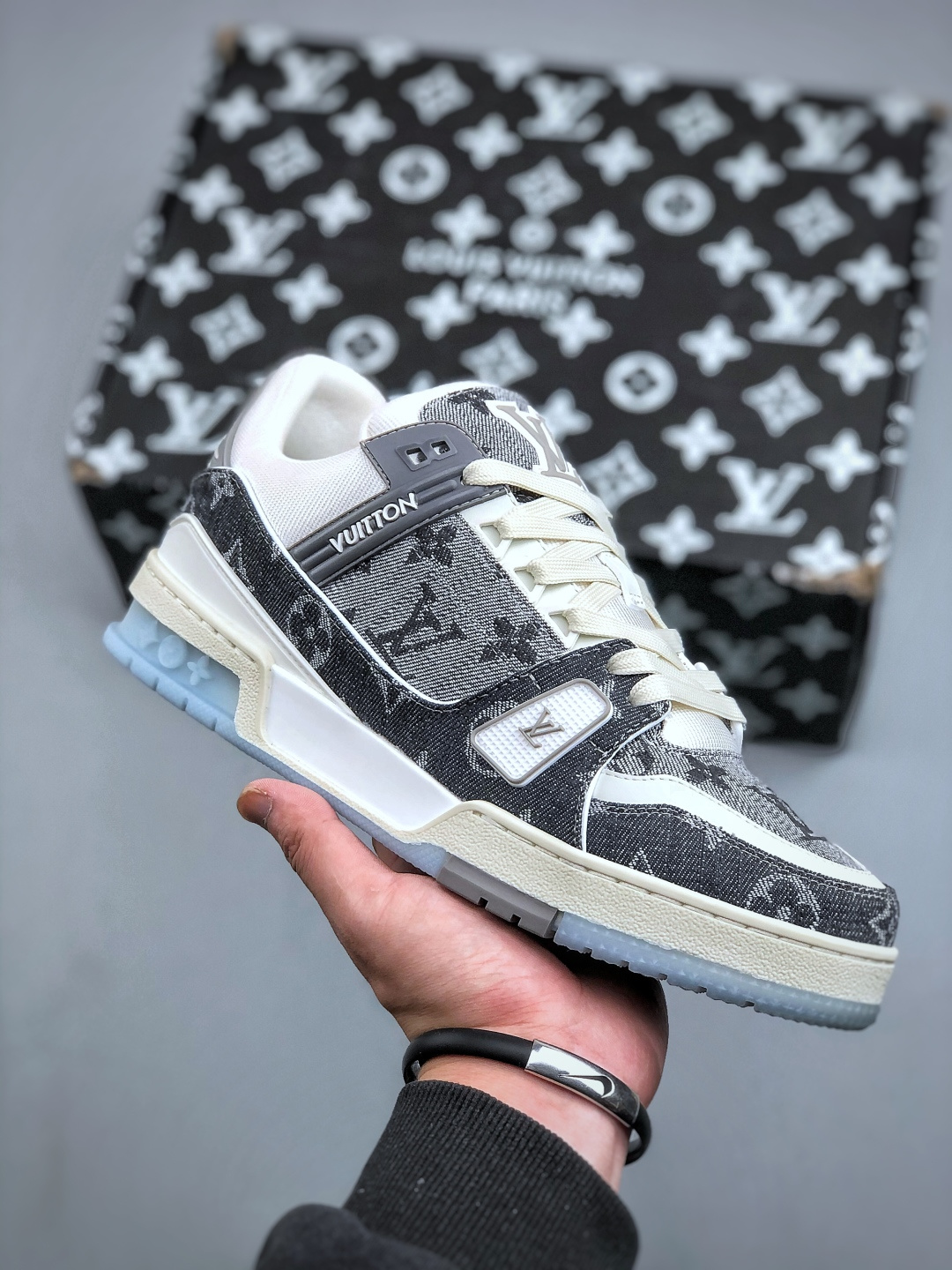 YS纯原广奢高端货 LOUIS VUITT路易威登 LV Trainer 牛皮革 鳄鱼皮