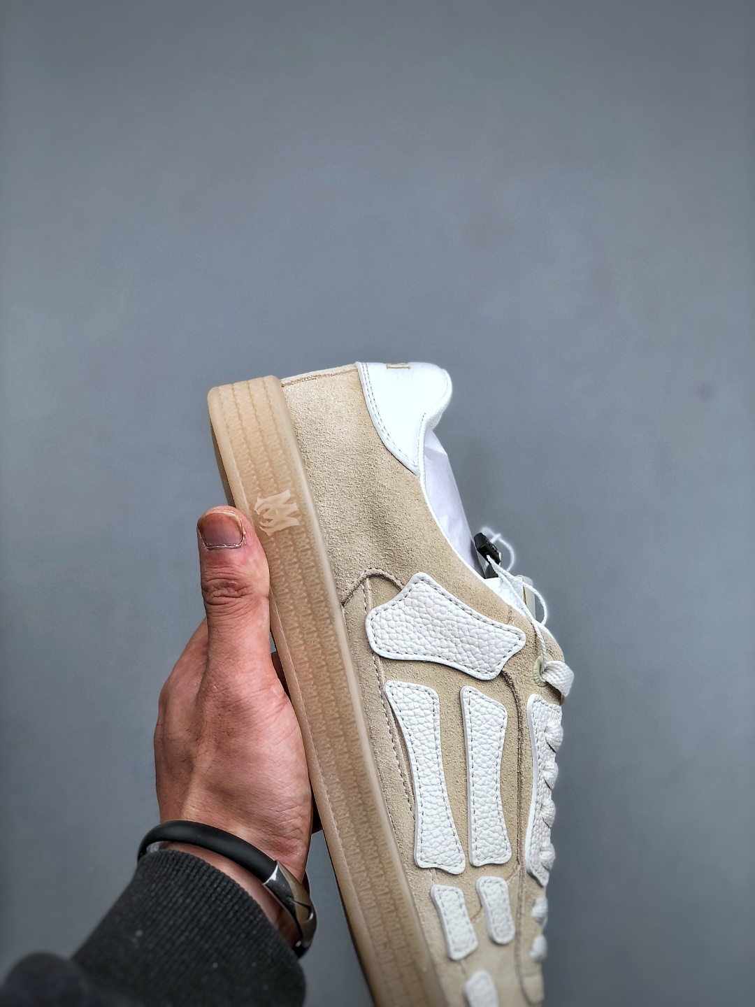 AMIRI SkeletHigh 骨骼鞋 此款简洁而不失设计感