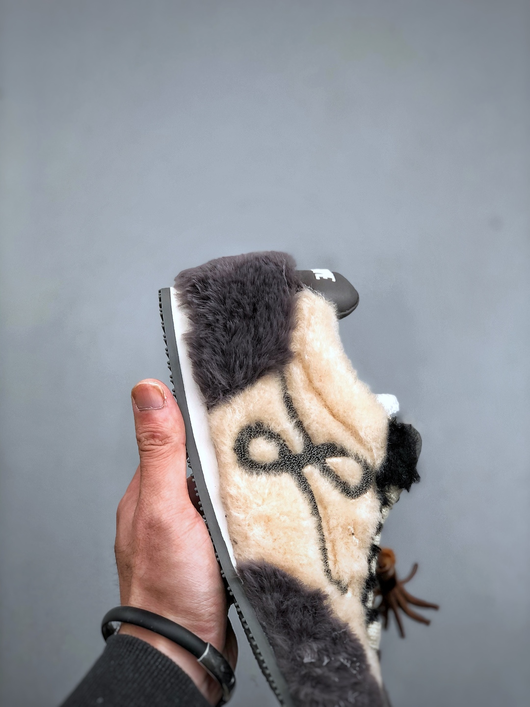 LOEWE罗意威 Ballet Runner 2.0 2026 秋冬走秀款羊羔毛阿甘德训鞋