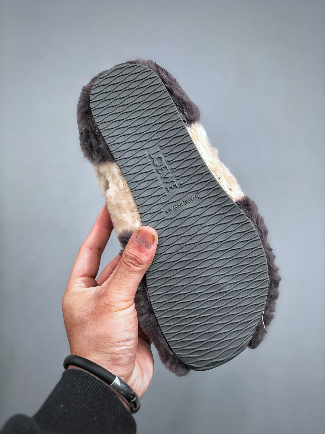 LOEWE罗意威 Ballet Runner 2.0 2026 秋冬走秀款羊羔毛阿甘德训鞋