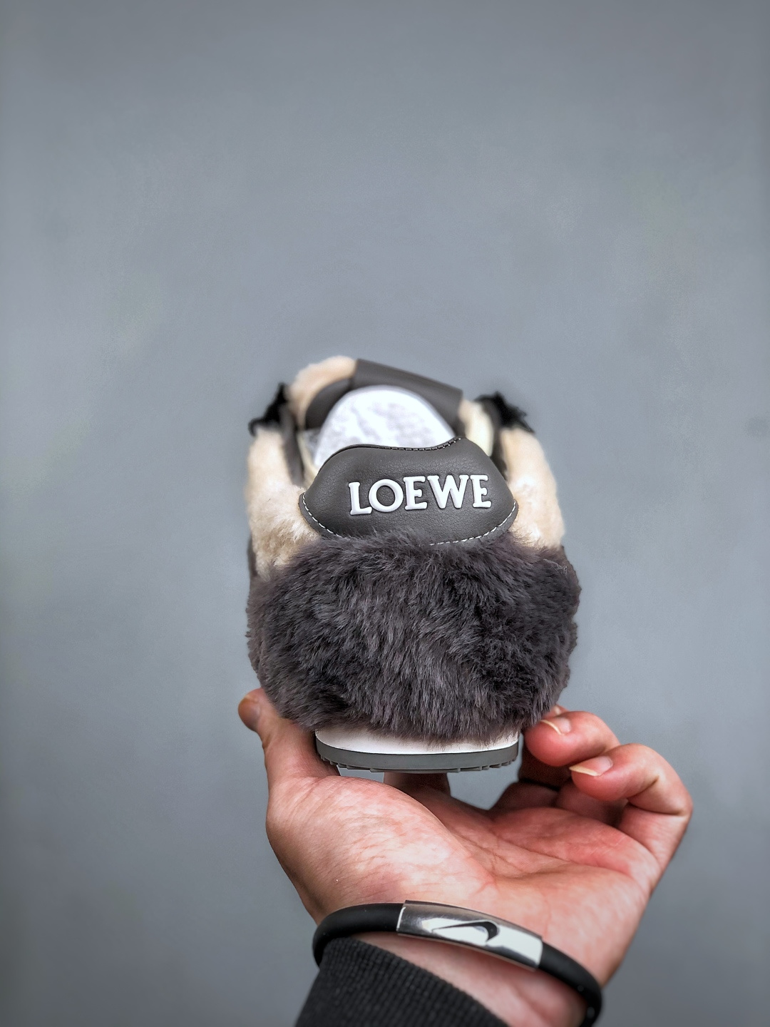 LOEWE罗意威 Ballet Runner 2.0 2026 秋冬走秀款羊羔毛阿甘德训鞋