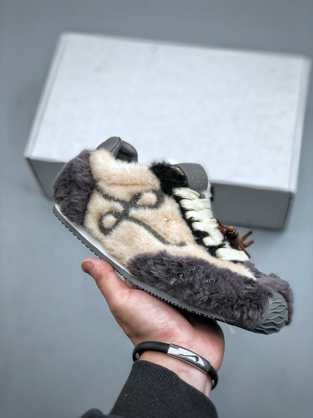 LOEWE罗意威 Ballet Runner 2.0 2026 秋冬走秀款羊羔毛阿甘德训鞋