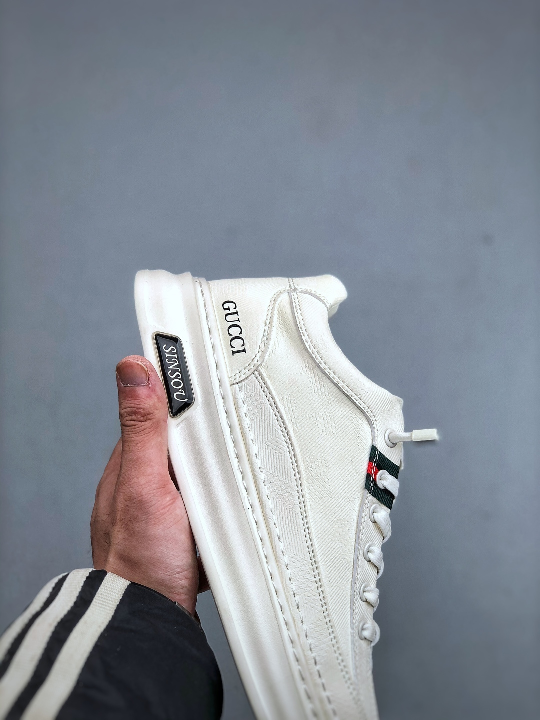 GUCCI古驰今年最新款男士休闲鞋 889988