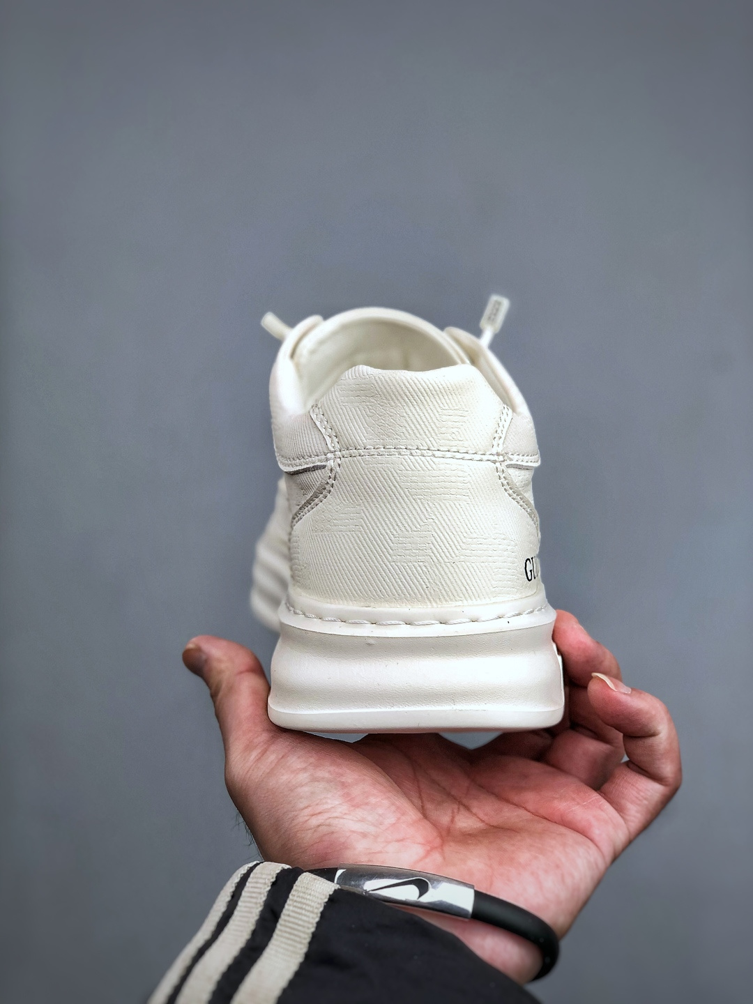 GUCCI古驰今年最新款男士休闲鞋 889988