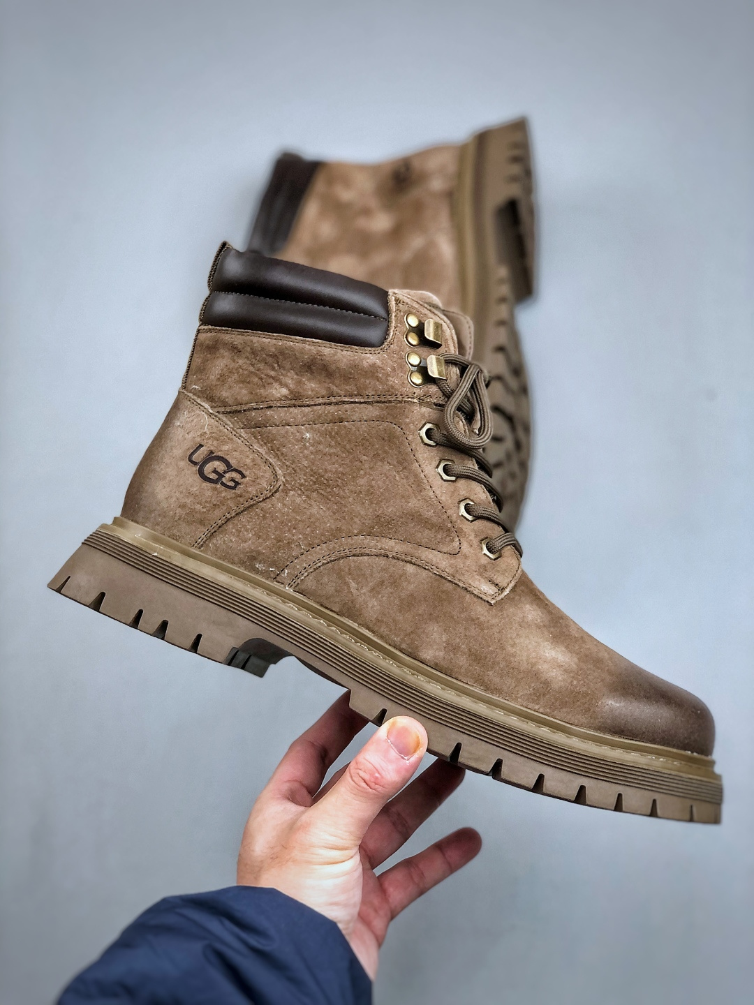 新货#UGG 秋冬新品（毛绒一体内里保暖锁热）秋冬必备 户外中帮休闲马丁靴雪地靴系列