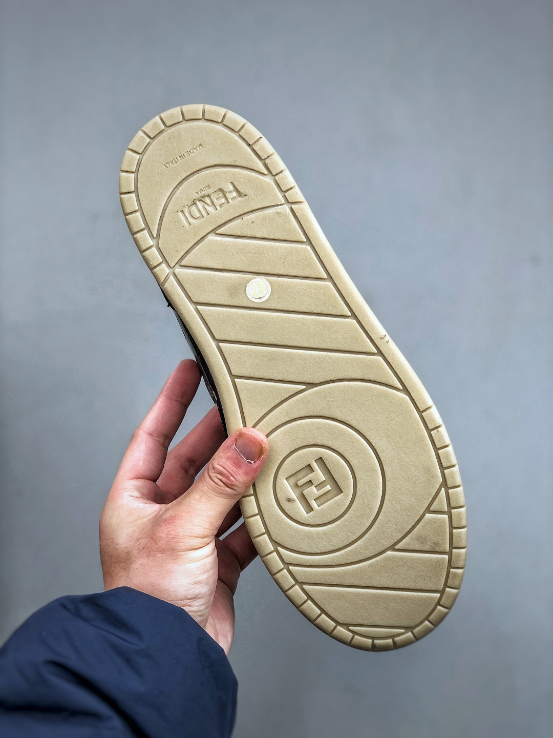 380 广东高端品质 FENDI芬迪 Match 圆头厚底 低帮板鞋 Fendi芬迪休闲鞋