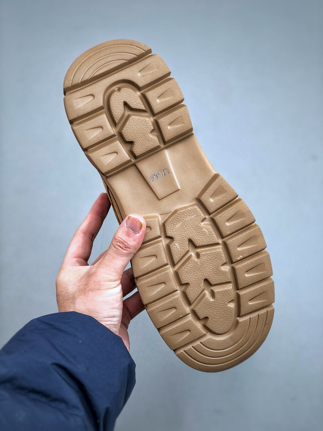 新货#UGG 秋冬新品(毛绒一体内里保暖锁热)秋冬必备 户外中帮休闲马丁靴雪地靴系列 UGGTasman Weather Hybrid 塔斯曼混合系列中帮轻量休闲马丁靴 新货#UGG 秋冬新品(毛绒一体内里保暖锁热)秋冬必备 户外中帮休闲马丁靴雪地靴系列 UGGTasman Weather Hybrid 塔斯曼混合系列中帮轻量休闲马丁靴