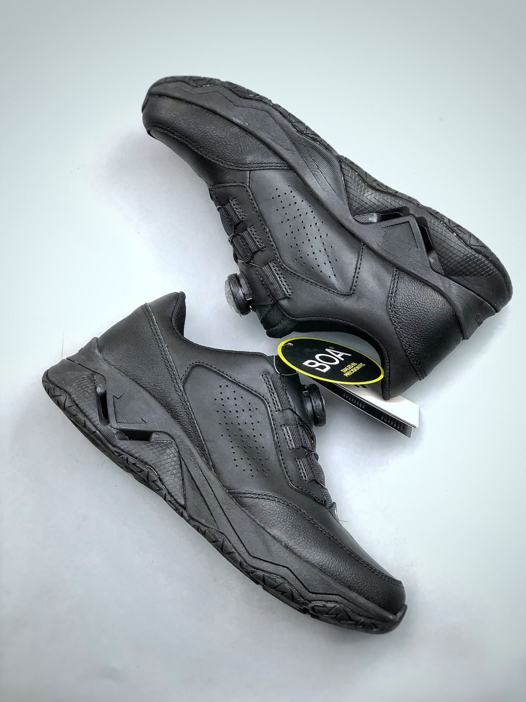 DESCENTE迪桑特轻盈防水时尚休闲运动覆盖防水男子越野跑鞋-Top High Quatity Cheap Sneakers Fashion Clothing Clothes Bags handbags Shoes of all Brand wholesale With The best Quality And Beautiful Price from China Factory Chinese suppliers wholesaler seller DESCENTE迪桑特轻盈防水时尚休闲运动覆盖防水男子越野跑鞋