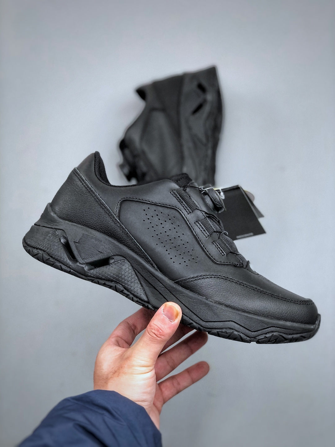 DESCENTE迪桑特轻盈防水时尚休闲运动覆盖防水男子越野跑鞋-Top High Quatity Cheap Sneakers Fashion Clothing Clothes Bags handbags Shoes of all Brand wholesale With The best Quality And Beautiful Price from China Factory Chinese suppliers wholesaler seller DESCENTE迪桑特轻盈防水时尚休闲运动覆盖防水男子越野跑鞋
