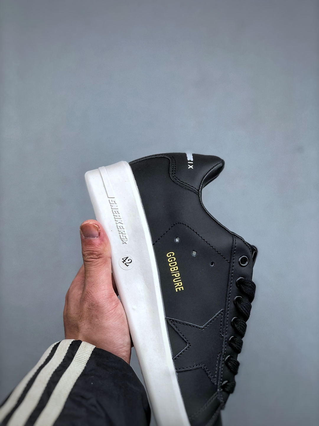 💰260支持放店K  Golden Goose 圆头平底系带 低帮休闲鞋 官方新款 完美精细做工 代购指定版本 全手工打磨做旧 官网同步 多双正品拆解打版 鞋面原版定制牛皮 内里定制毛巾料 意大利牛皮 独家开模乳胶垫 手工打磨 包边组合大底   