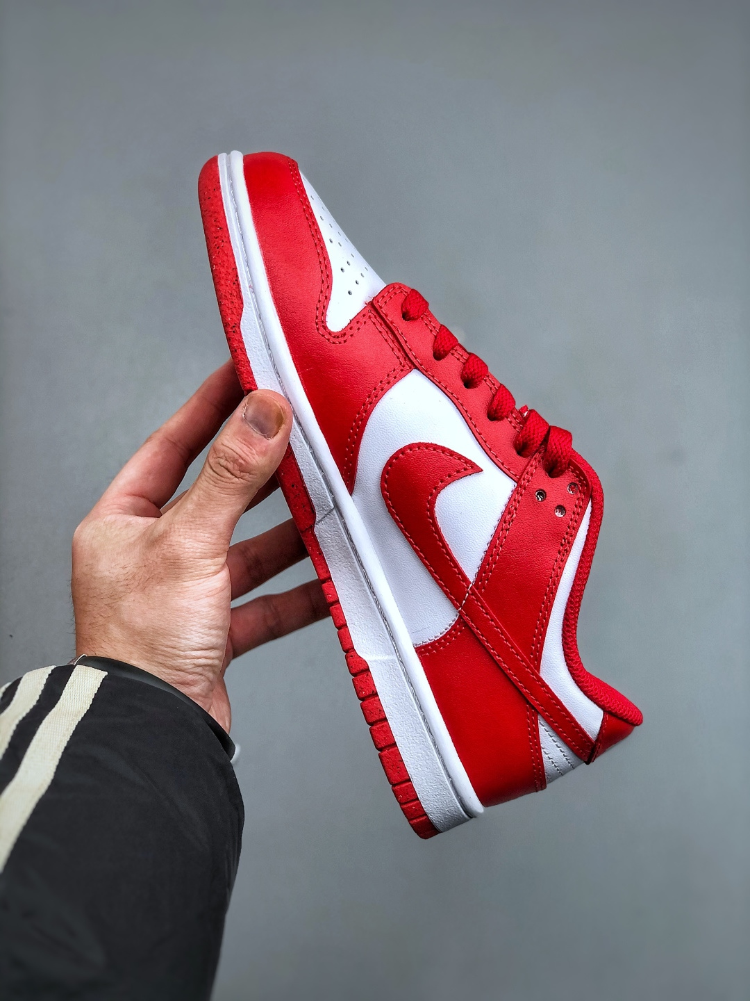 💰280纯原版本 （配件丢失扣20） NIKE DUNK LOW NEXT NATURE 婚鞋 吉祥喜庆  DD1873 116 独家版型蒸餾加工帶來的是更好的视觉和脚感体验大厂纯原品质出货 清洁度 电绣工艺 皮料切割干净无任何毛边 细节完美
尺码：36-44（半）