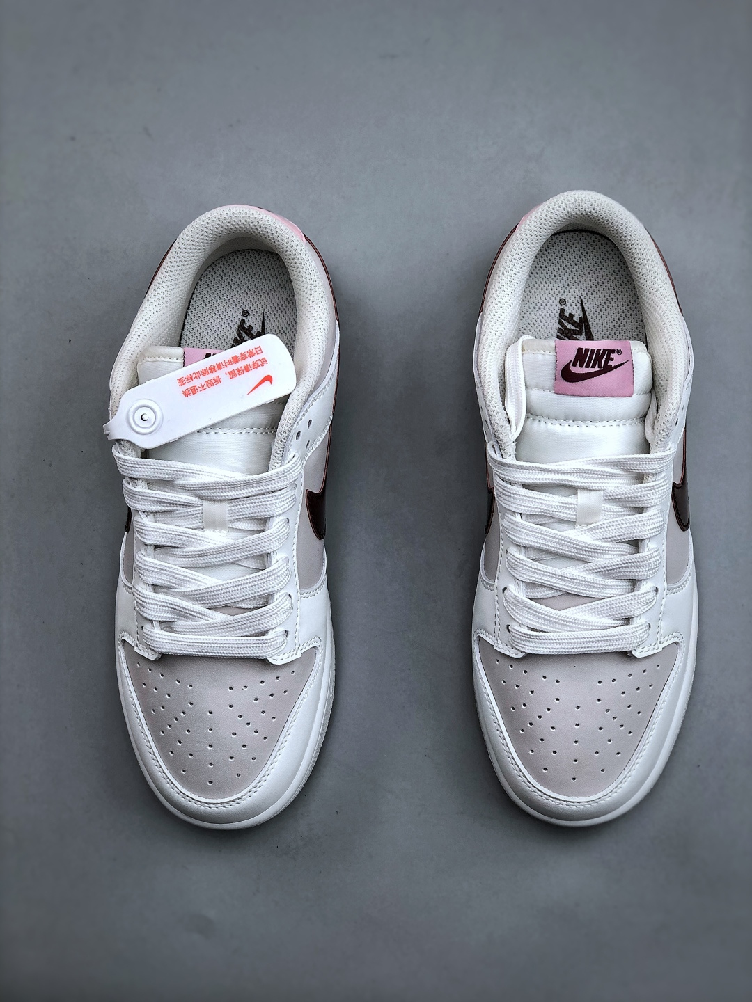 💰240  NIKE DUNK LOW   IM6025 121  独家版型蒸餾加工帶來的是更好的视觉和脚感体验大厂纯原品质出货 清洁度 电绣工艺 皮料切割干净无任何毛边 细节完美
尺码：35-42