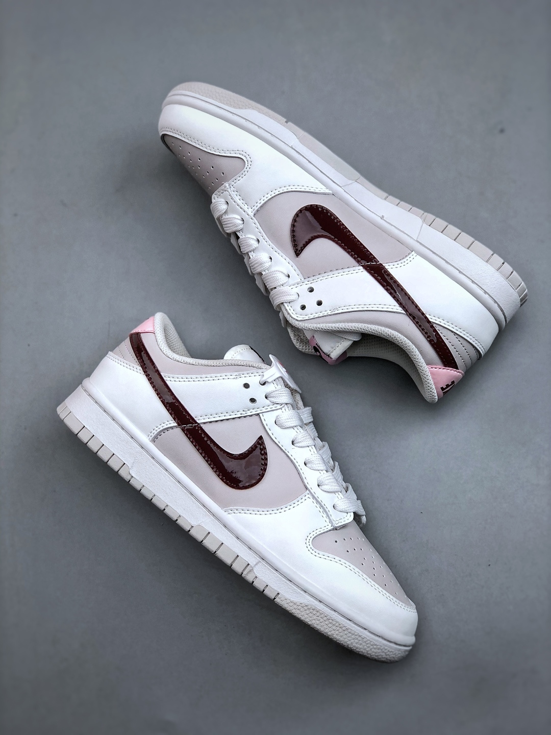 💰240  NIKE DUNK LOW   IM6025 121  独家版型蒸餾加工帶來的是更好的视觉和脚感体验大厂纯原品质出货 清洁度 电绣工艺 皮料切割干净无任何毛边 细节完美
尺码：35-42