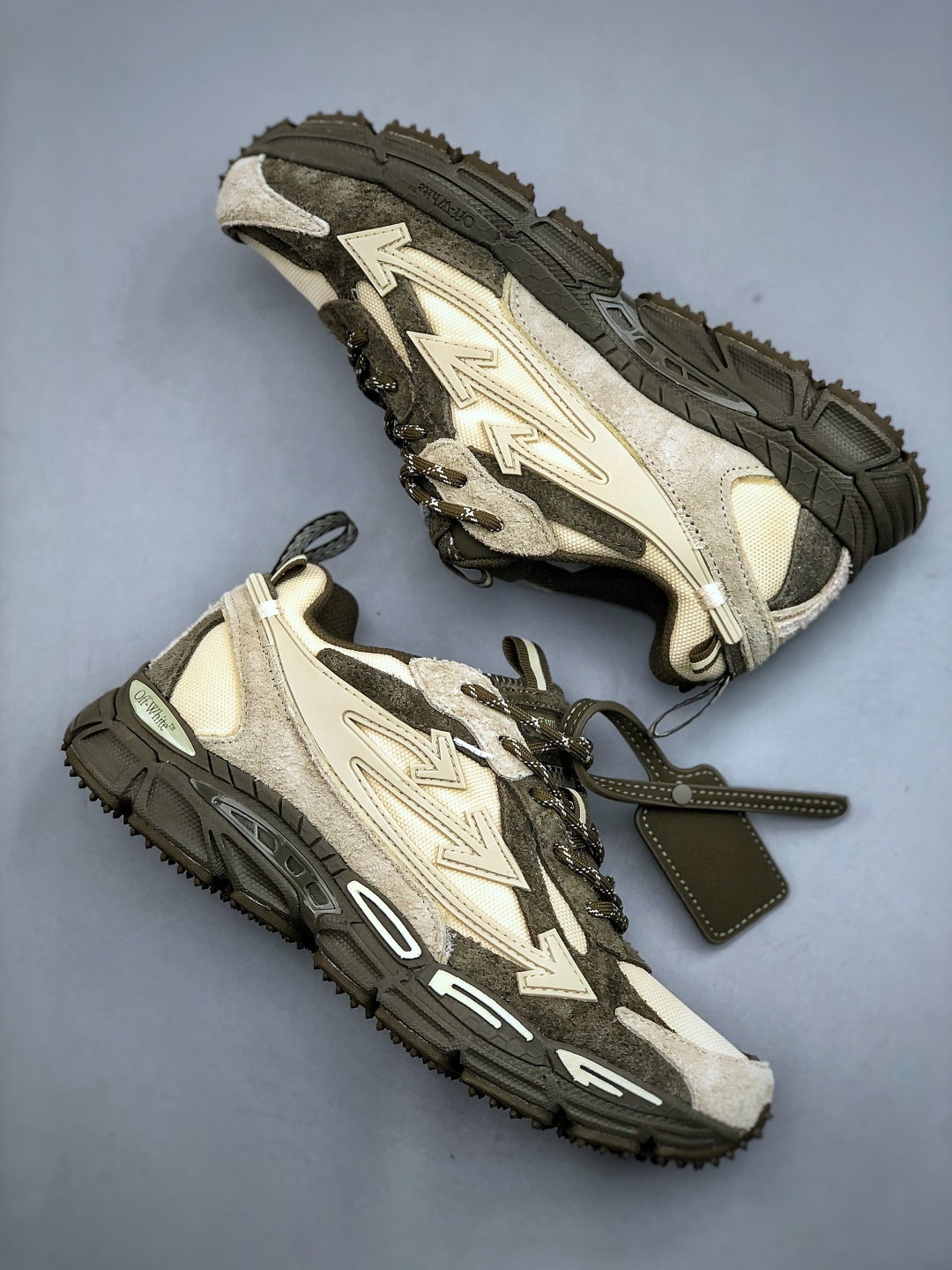 380 Off-White C/O VirGil Abloh 人气单品 OW最新款情侣款跑鞋百分百原盒正确版-Chinese UA Cheap High Quatity Brand Clothes Bags handbags Sneakers wholesale wholesaler seller from China Factory suppliers Fashion Clothing Shoes best Quality Beautiful Price 380 Off-White C/O VirGil Abloh 人气单品 OW最新款情侣款跑鞋百分百原盒正确版