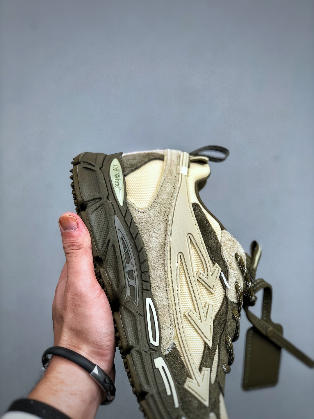 380 Off-White C/O VirGil Abloh 人气单品 OW最新款情侣款跑鞋百分百原盒正确版-Chinese UA Cheap High Quatity Brand Clothes Bags handbags Sneakers wholesale wholesaler seller from China Factory suppliers Fashion Clothing Shoes best Quality Beautiful Price 380 Off-White C/O VirGil Abloh 人气单品 OW最新款情侣款跑鞋百分百原盒正确版