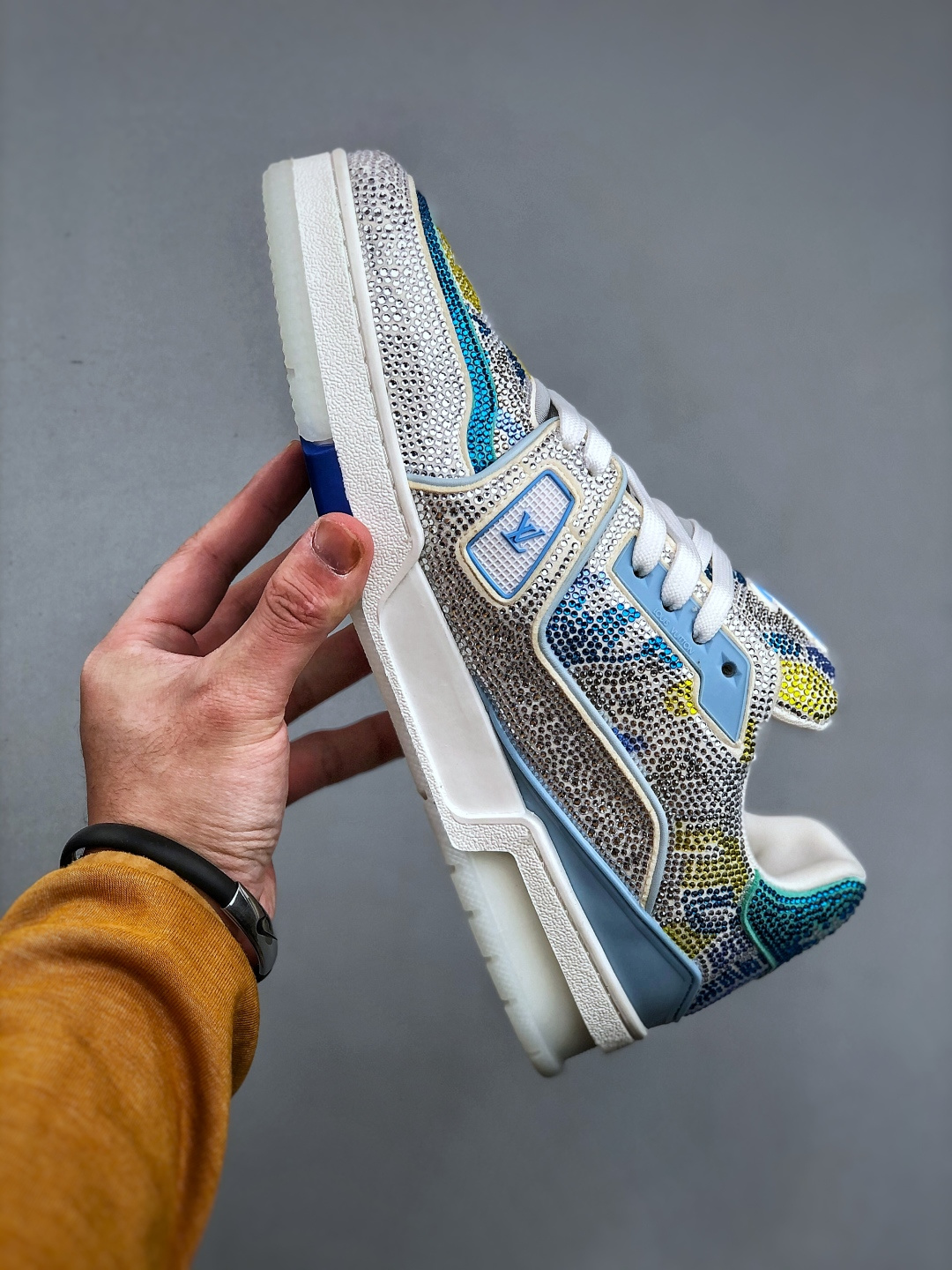 LOUIS VUITTON Trainer 钻鞋 2