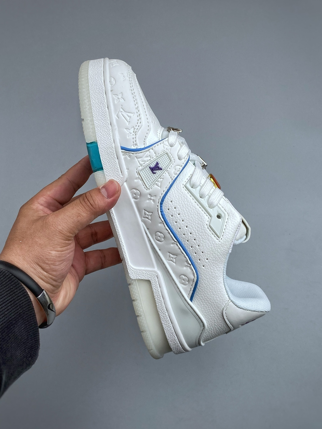 Alternative view of Louis Vuitton Sneakers 11490
