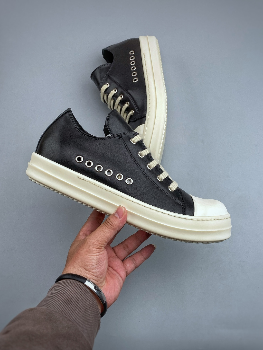 RO欧文斯Rick owens   黑白皮长鞋舌六孔进口原料牛皮莞产超级顶货 新配色陆续上架 产品只会越