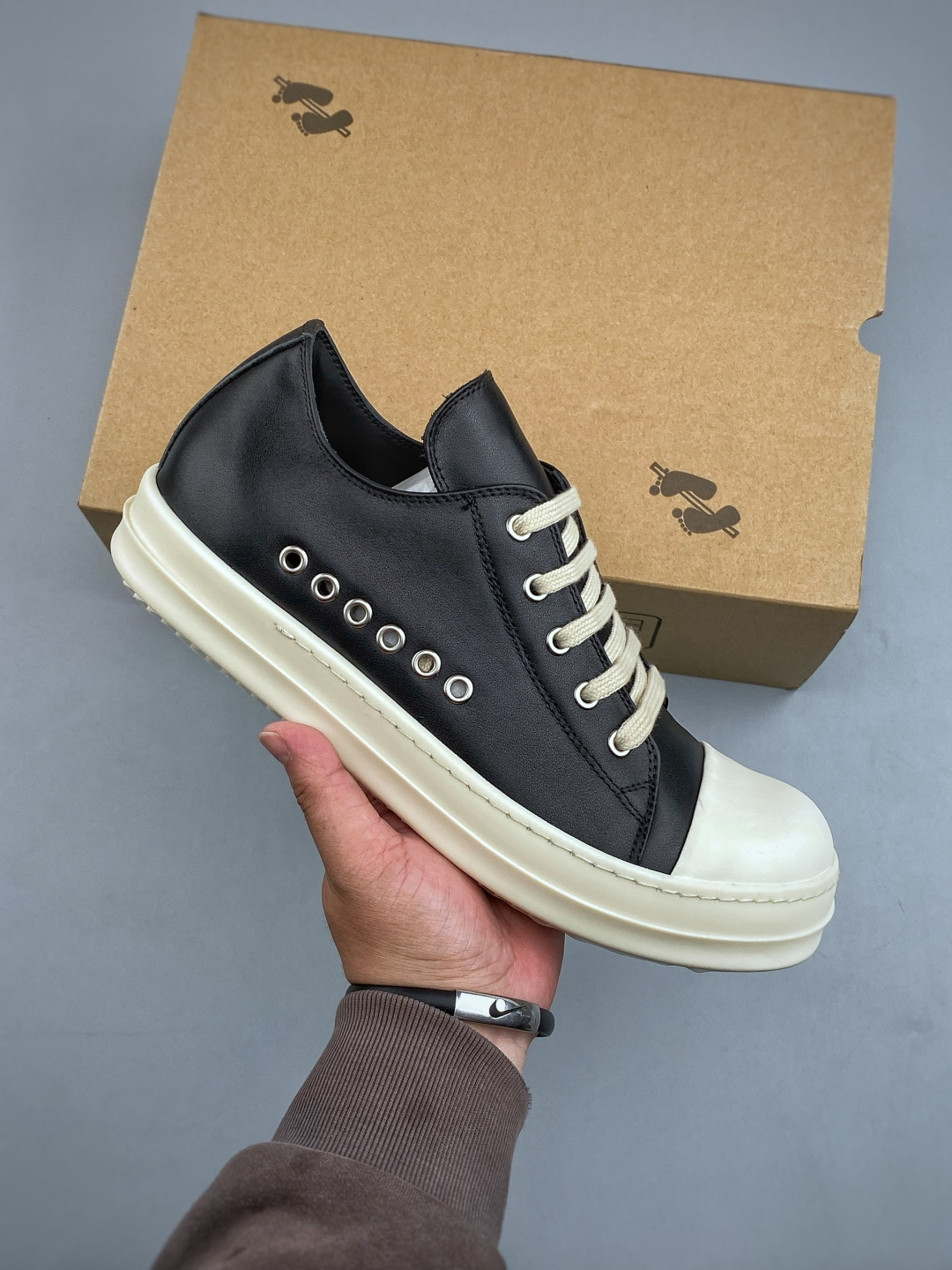 RO欧文斯Rick owens   黑白皮长鞋舌六孔进口原料牛皮莞产超级顶货 新配色陆续上架 产品只会越