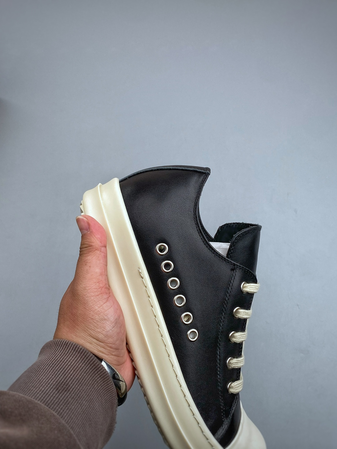 RO欧文斯Rick owens   黑白皮长鞋舌六孔进口原料牛皮莞产超级顶货 新配色陆续上架 产品只会越