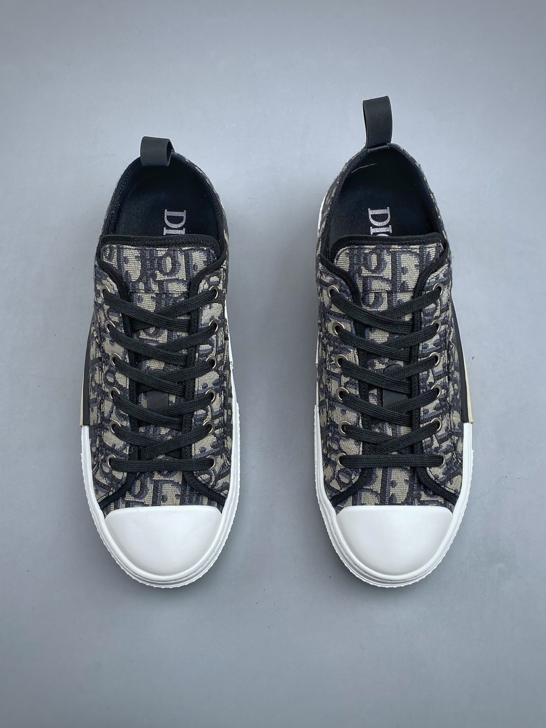 300 迪奥刺绣低班系列 Dior B23 迪奥“CD重影”系列