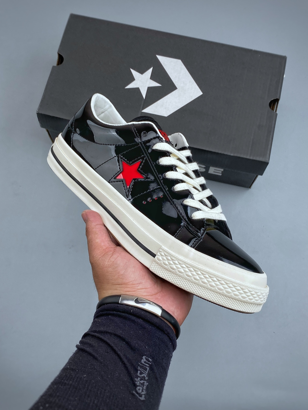 Converse ONE STAR Lifestyle 低帮 漆皮 匡威一星首次使用漆皮作为鞋面材料,尽显个性.张真源同款上脚! 带半码
