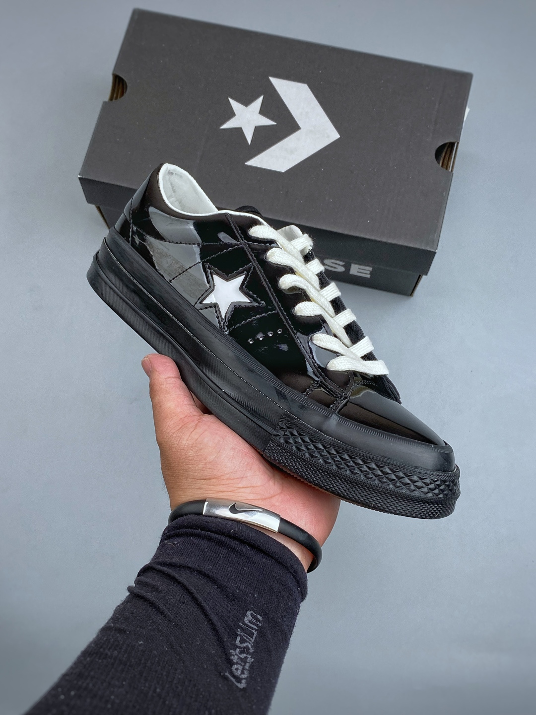 Converse ONE STAR Lifestyle 低帮 漆皮 匡威一星首次使用漆皮作为鞋面材料,尽显个性.张真源同款上脚! 带半码