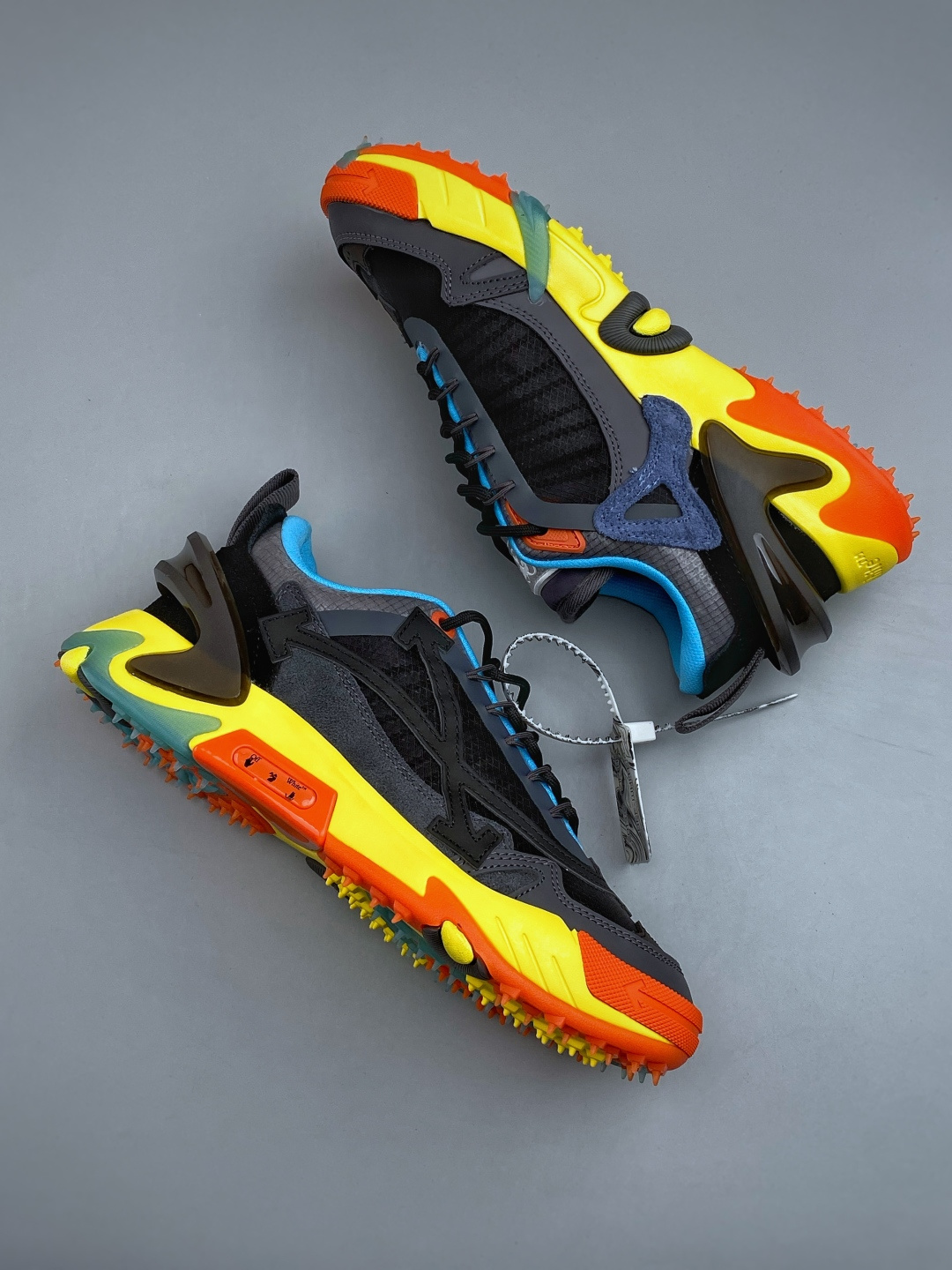 Off-White C/O VirGil Abloh 人气单品 OW最新款情侣款跑鞋百分百原盒正确版 原