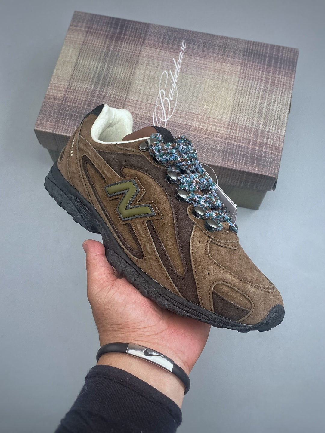 New Balance 204L
