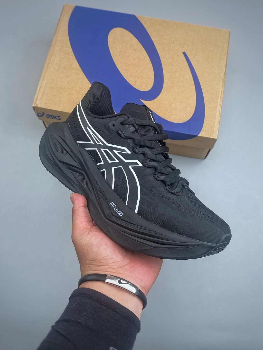 ASICS MEGABLAST