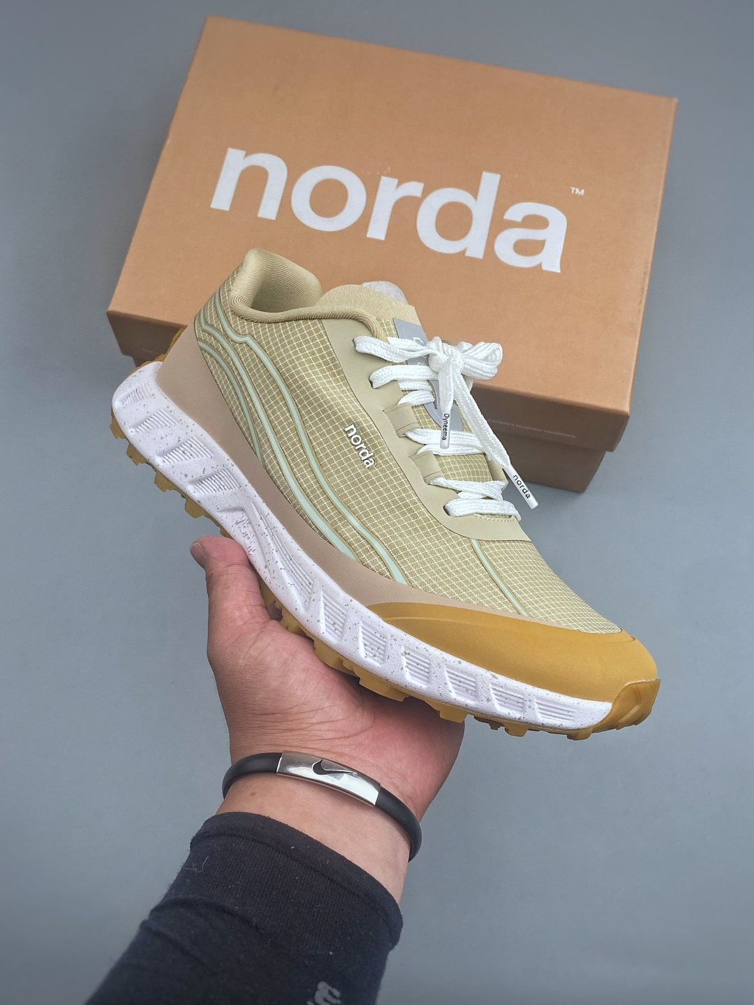 K NORDA 002 M 厚底系带耐磨 低帮 户外 越野登山功能鞋舒适鞋面 具有很好的延展性 时尚质感