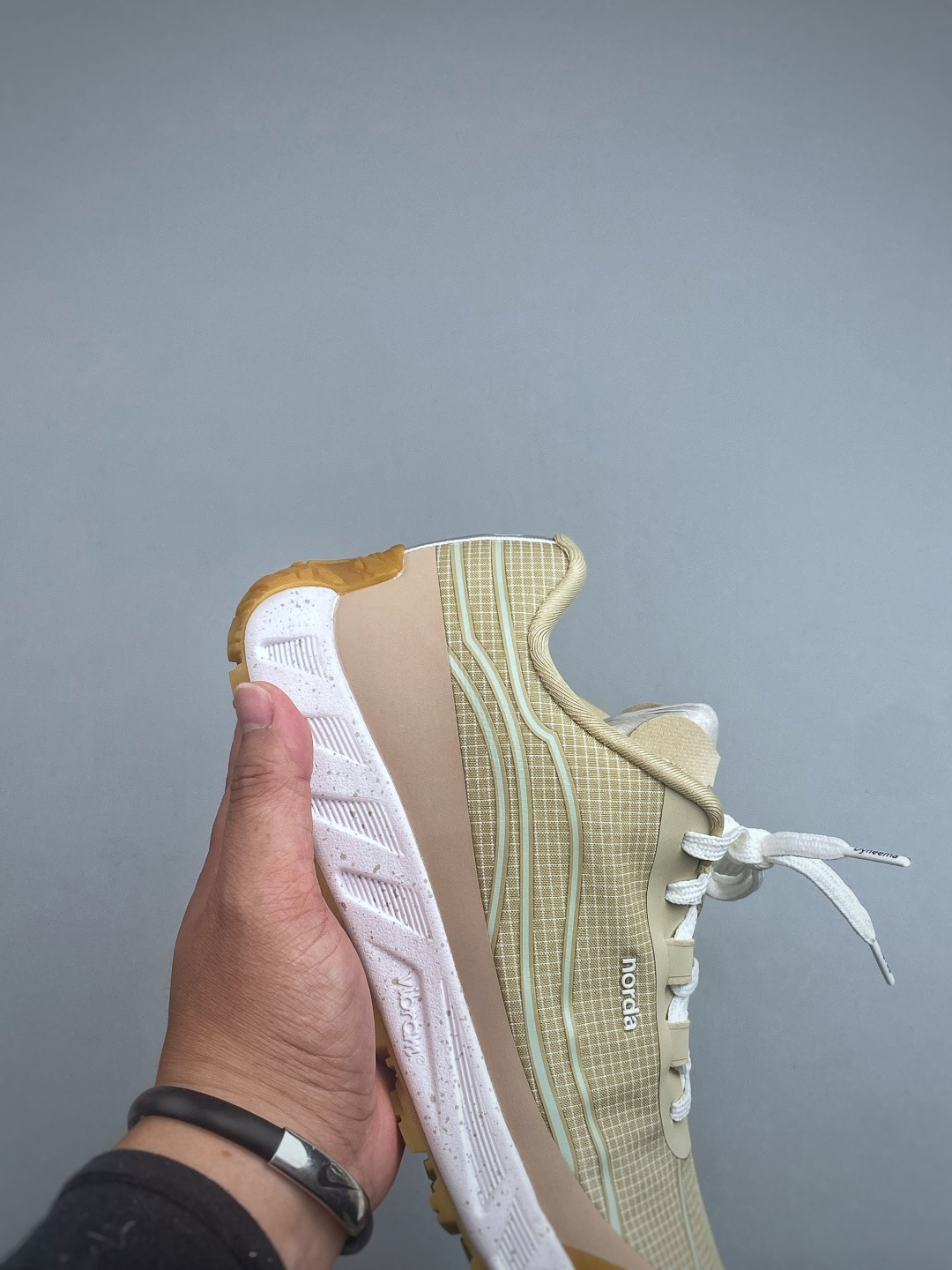 K NORDA 002 M 厚底系带耐磨 低帮 户外 越野登山功能鞋舒适鞋面 具有很好的延展性 时尚质感