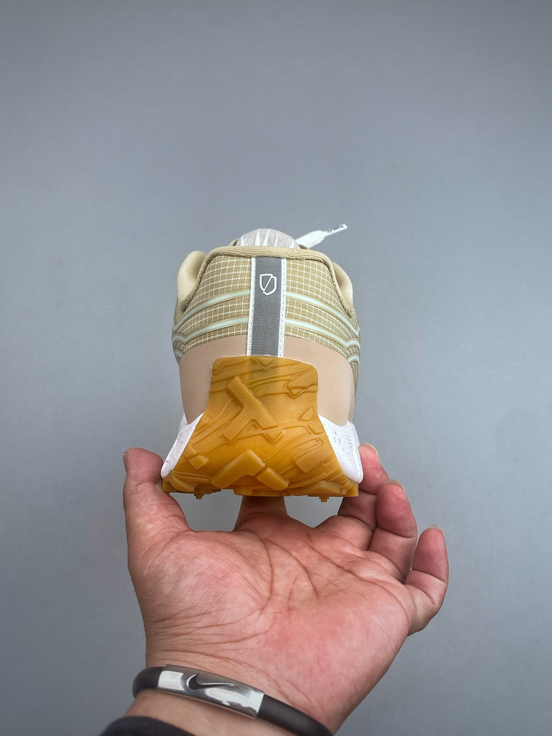 K NORDA 002 M 厚底系带耐磨 低帮 户外 越野登山功能鞋舒适鞋面 具有很好的延展性 时尚质感
