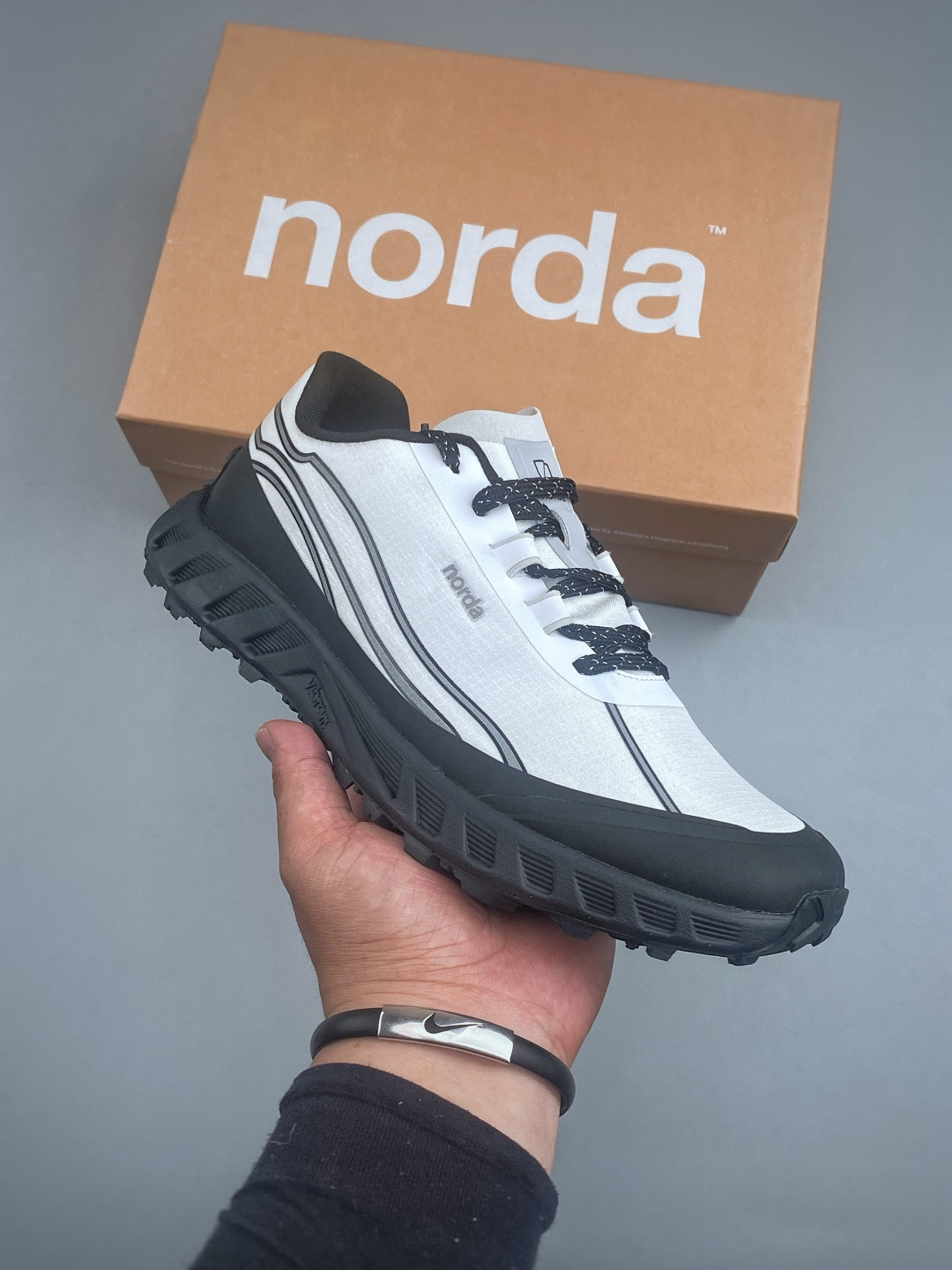 K NORDA 002 M 厚底系带耐磨 低帮 户外 越野登山功能鞋舒适鞋面 具有很好的延展性 时尚质感