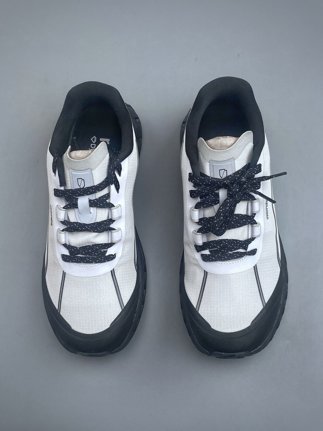 K NORDA 002 M 厚底系带耐磨 低帮 户外 越野登山功能鞋舒适鞋面 具有很好的延展性 时尚质感