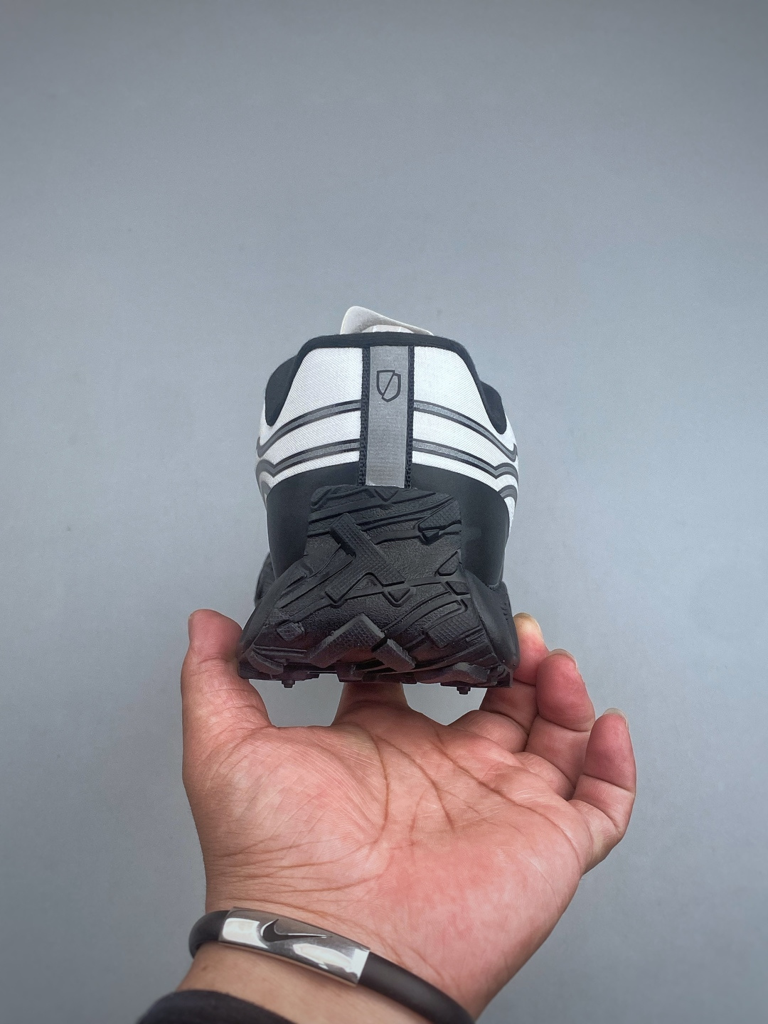 K NORDA 002 M 厚底系带耐磨 低帮 户外 越野登山功能鞋舒适鞋面 具有很好的延展性 时尚质感