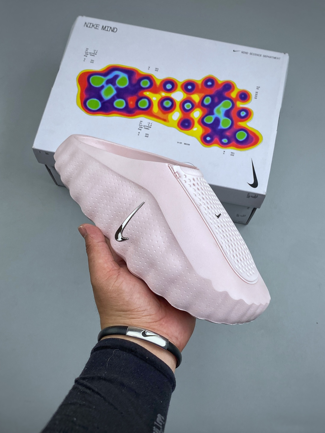 W NIKE MIND 001
