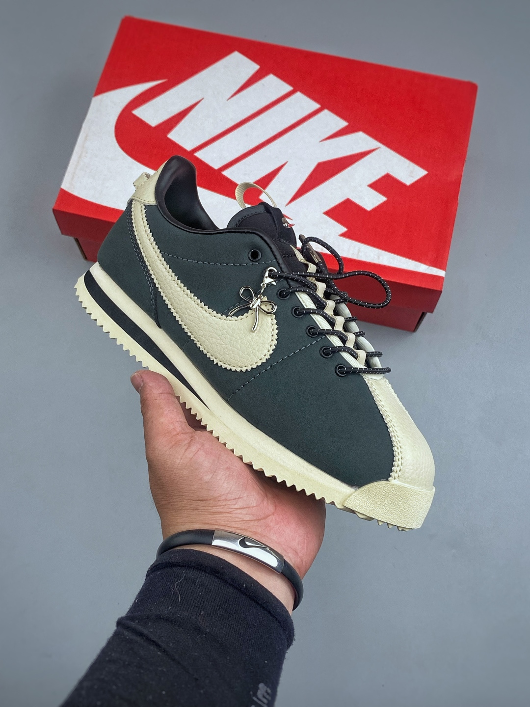 W NIKE CORTEZ