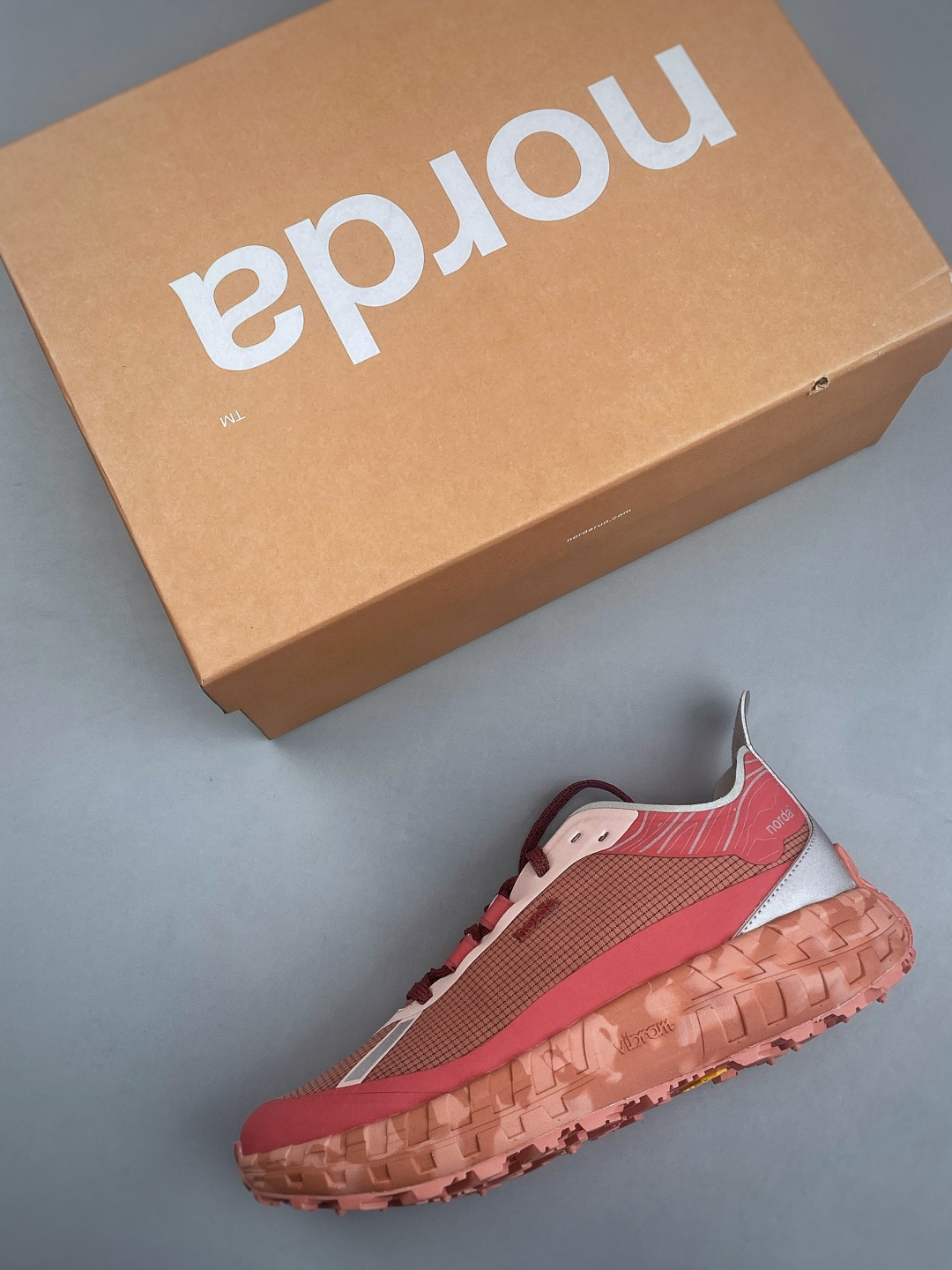 E NORDA 001A M 厚底系带耐磨 低帮 户外 越野登山功能鞋舒适鞋面 具有很好的延展性 时尚质