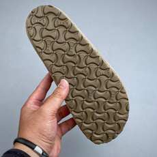 勃肯Birkenstock-Naples 新款上线采用牛皮绒面革➕EVA橡胶底 1:1复刻ZP 区别市面 勃肯Birkenstock-Naples 新款上线采用牛皮绒面革➕EVA橡胶底 1:1复刻ZP 区别市面