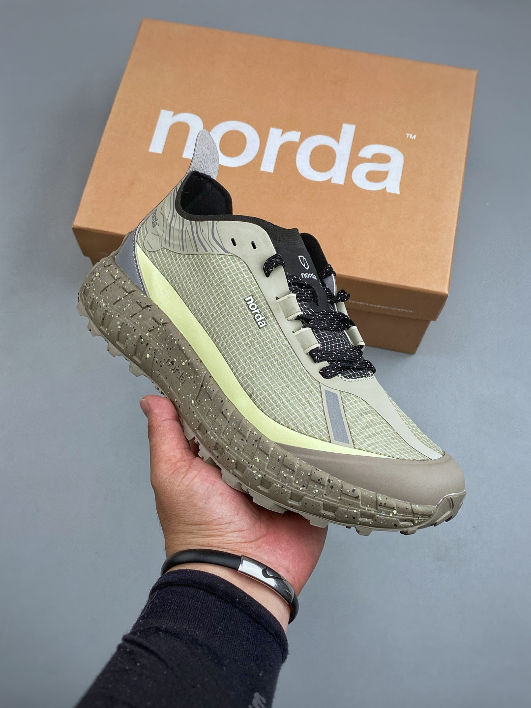 E NORDA 001A M 厚底系带耐磨 低帮 户外 越野登山功能鞋舒适鞋面 具有很好的延展性 时尚质