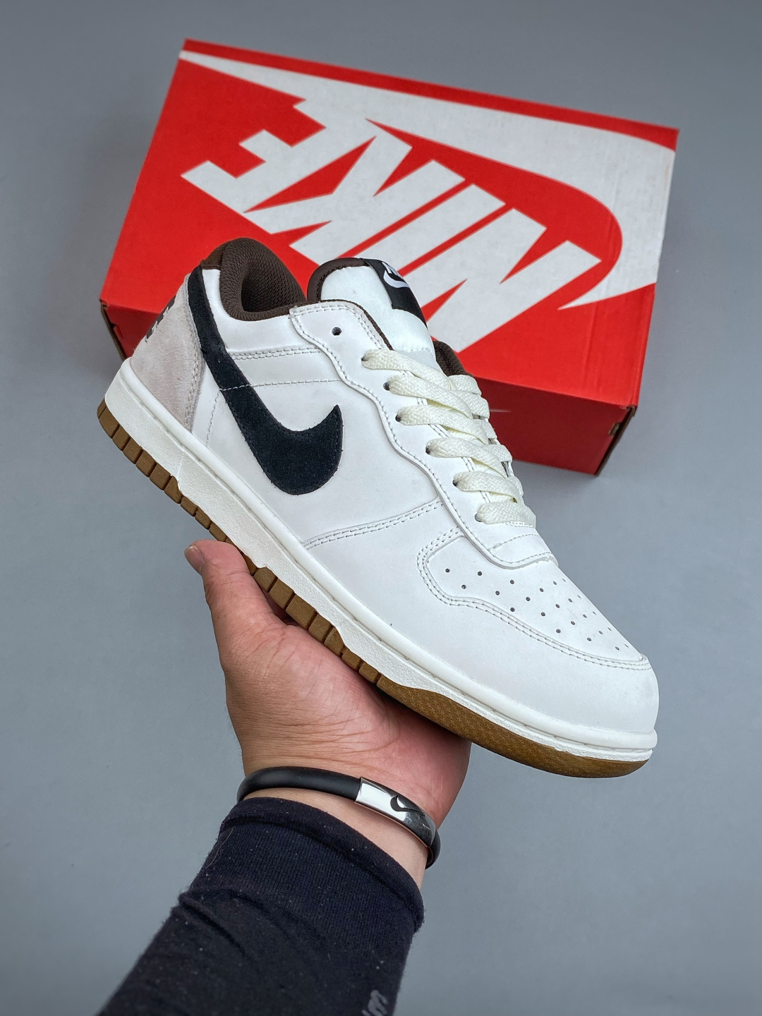 BIG NIKE LOW LUX